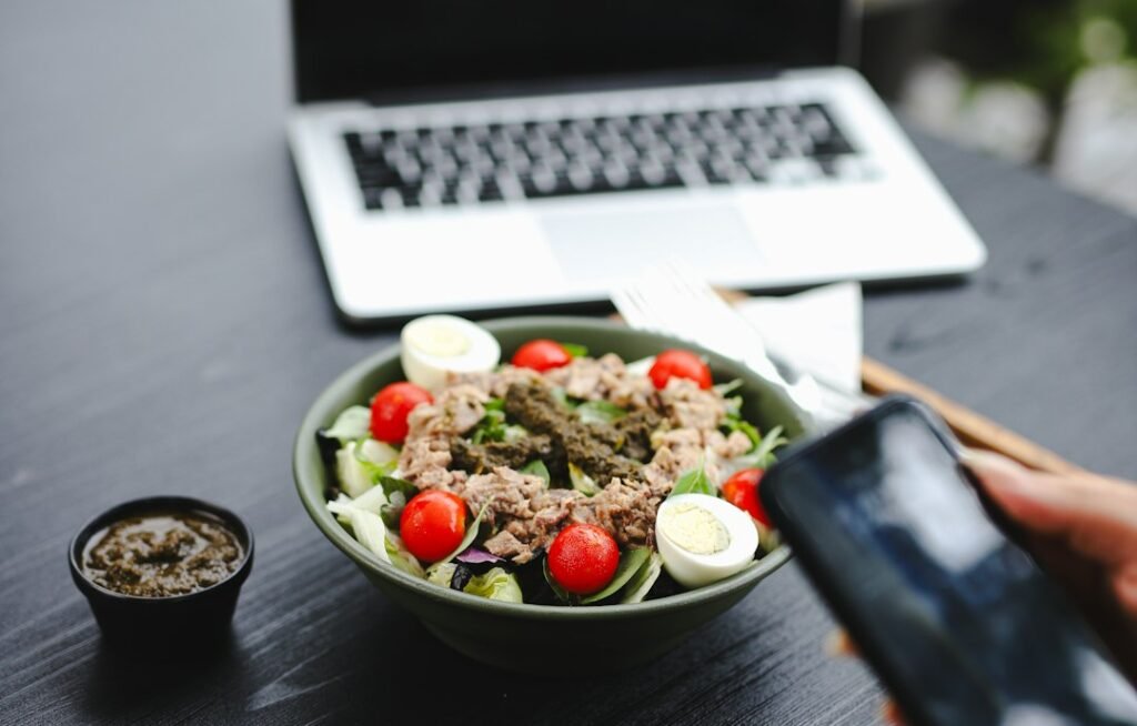 Logging a meal photo for CGM weight loss tracking