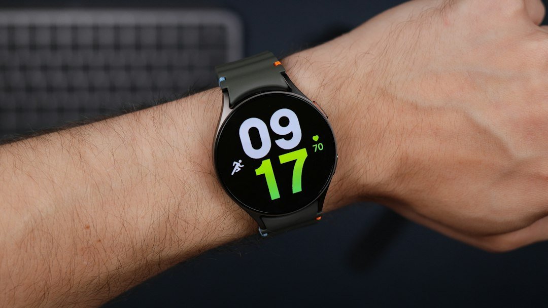 Samsung Galaxy Watch showing blood pressure estimate